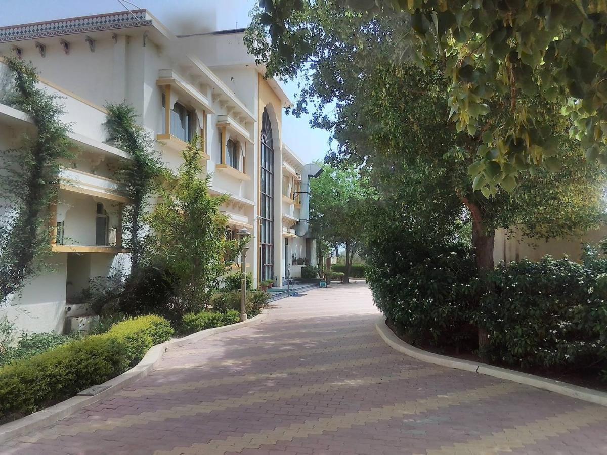 Neelkanth'S Bagar Inn Resort Jhunjhunu Exteriér fotografie